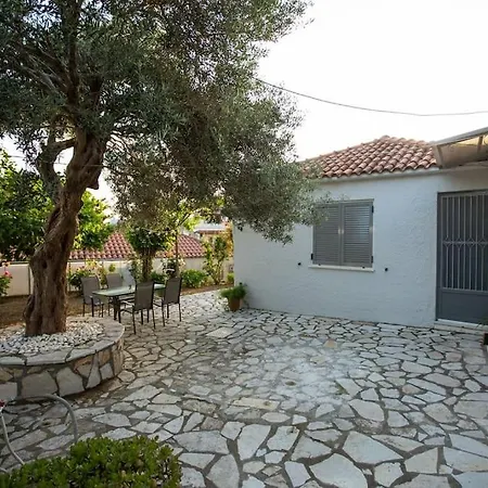 Μονοκατοικία - The Olive Tree Nafpaktos Exterior photo